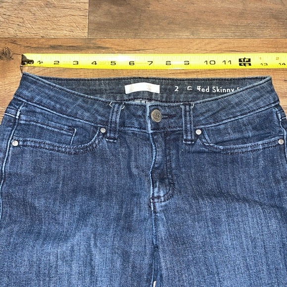 Lauren Conrad cuffed Skinny Crop Jeans.  Size 2 - Picture 6 of 8